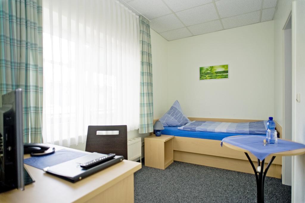 Hotel Koehler'S Hof Sehnde Habitación foto